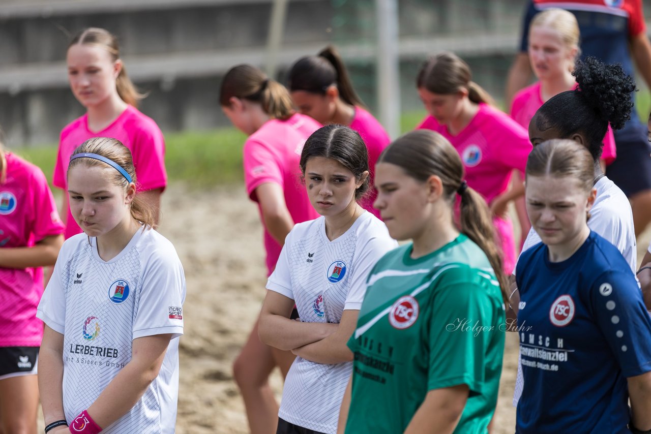 Bild 79 - wBJ/wCJ Beachsoccer Cup